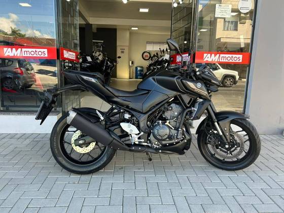YAMAHA MT-03 CONNECTED ABS 